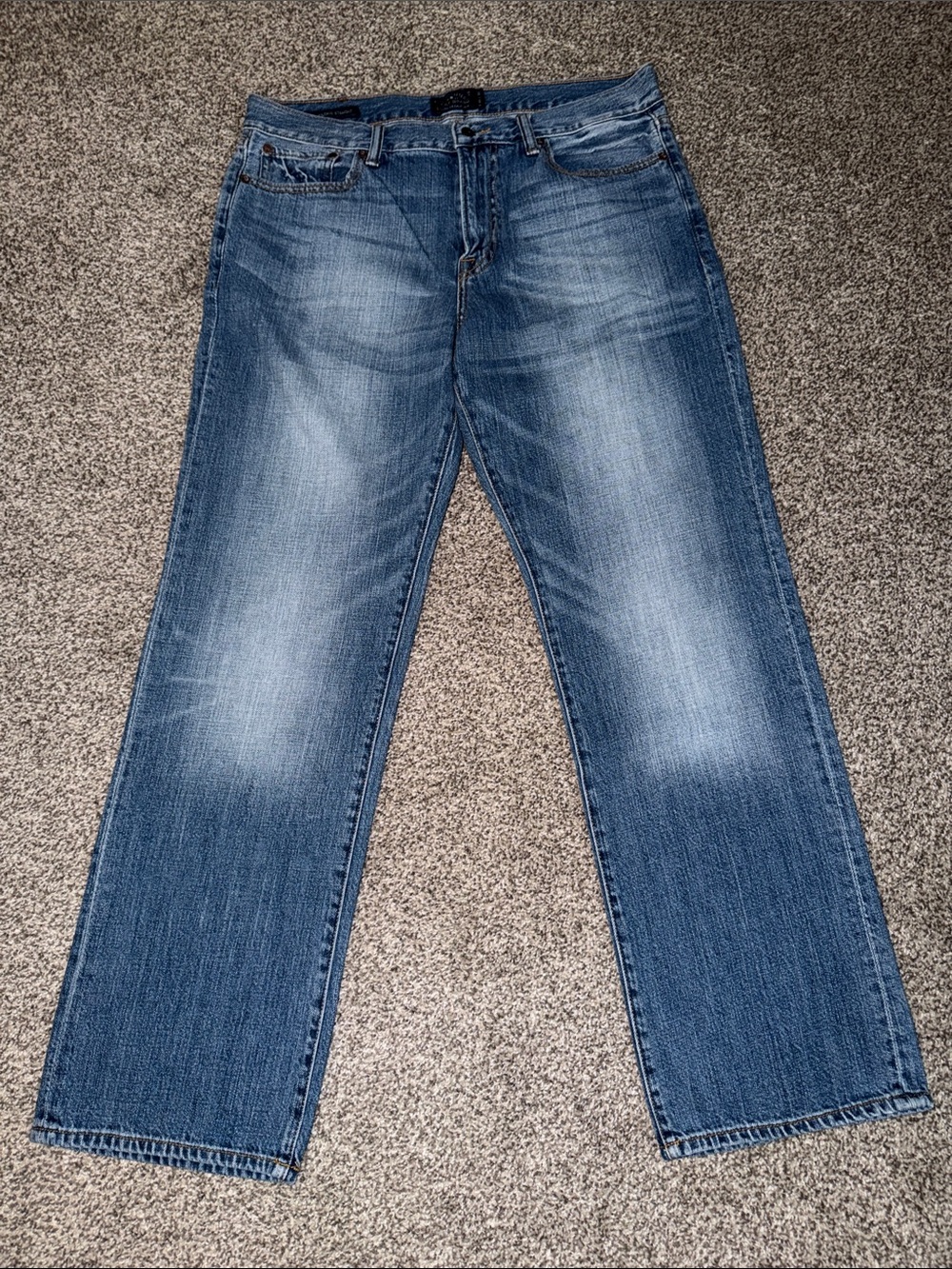 Lucky Brand Men's Straight Jeans in Blue Wash